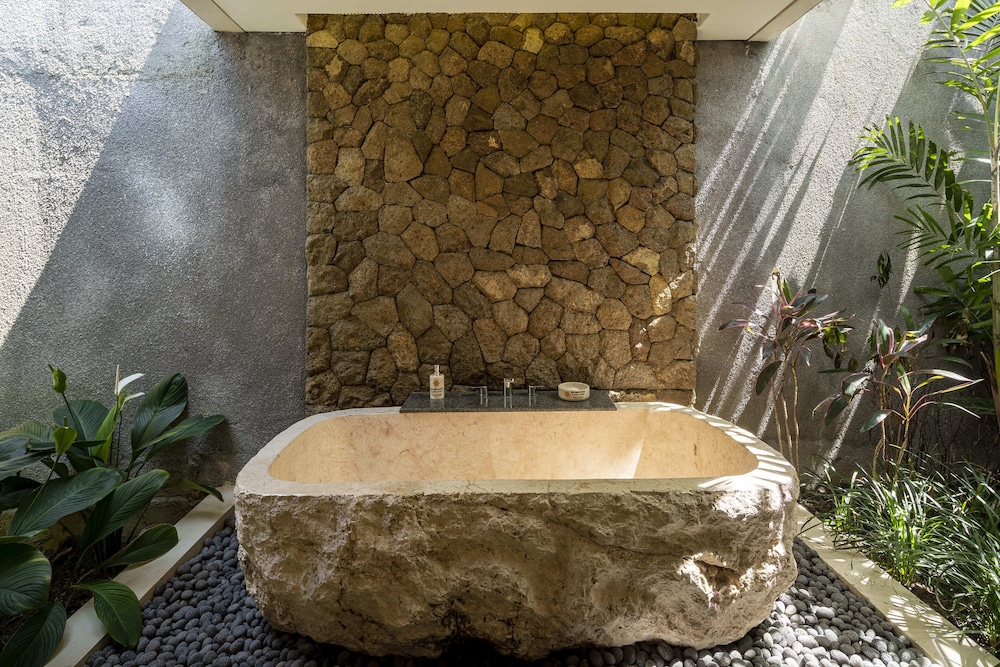 Two Bedrooms Private Pool Villa - Photo 2