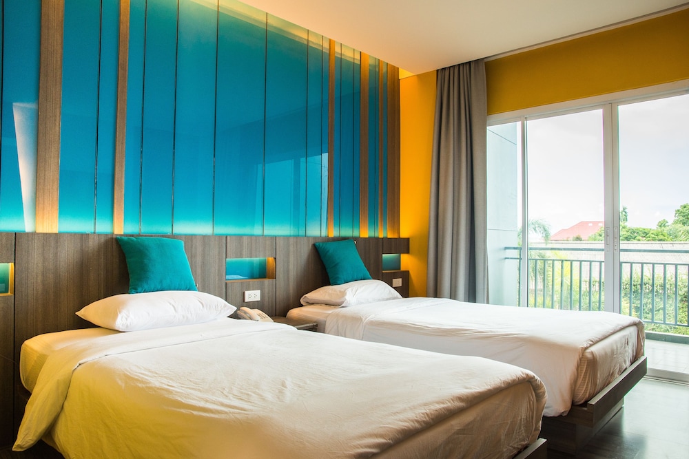 Deluxe Room - Photo 11