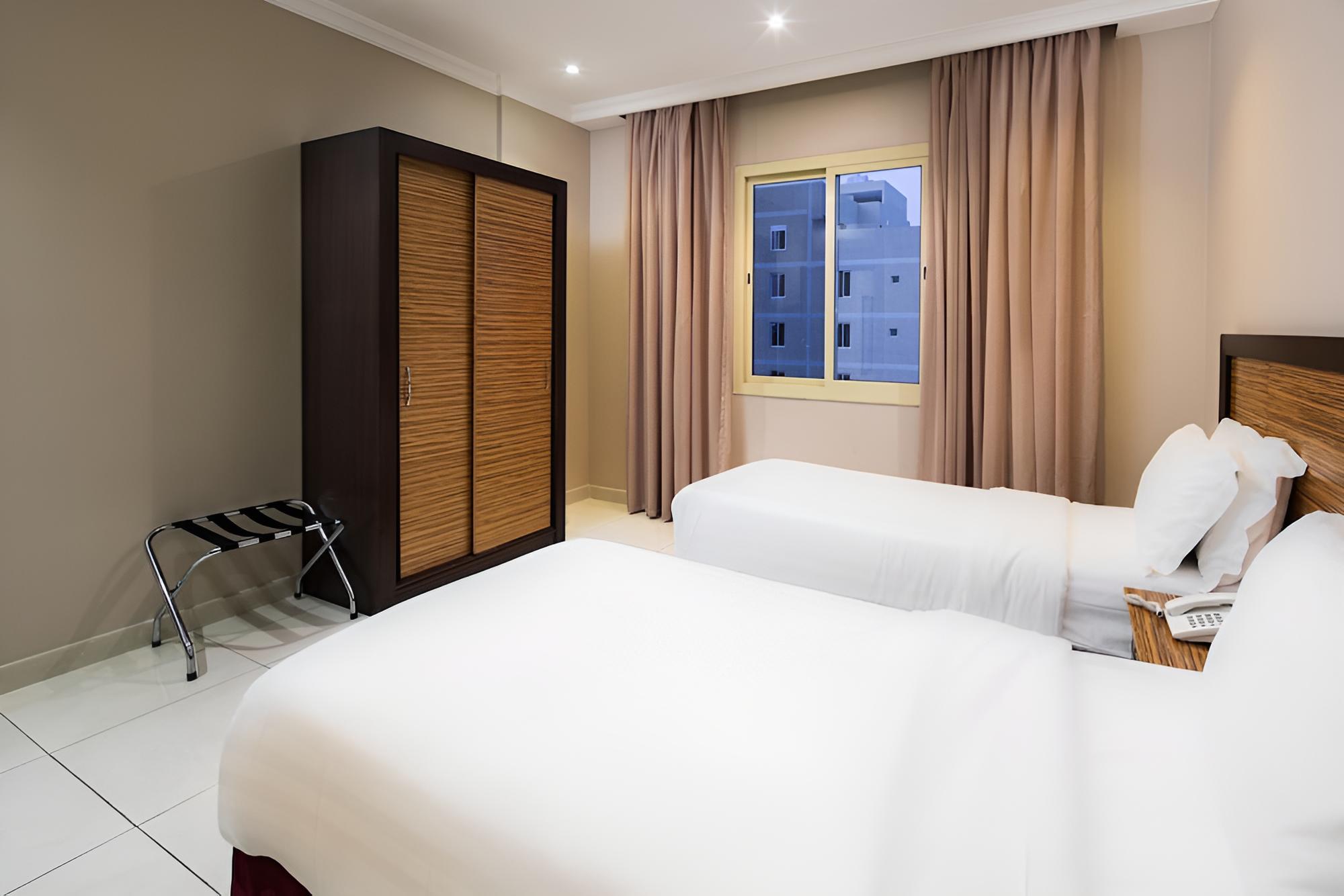 Suite, 2 Bedrooms - Photo 1