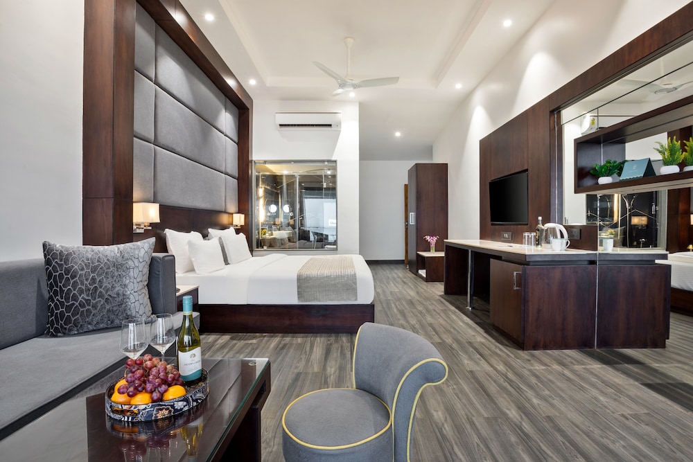 Deluxe Room - Photo 5