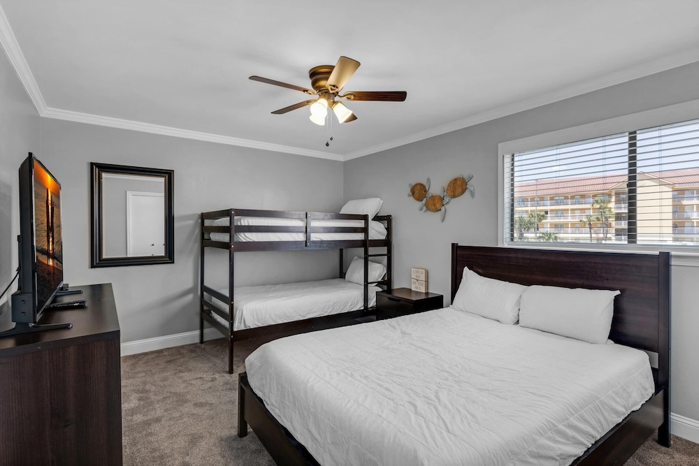 House, Multiple Beds (Summerhouse Townhomes #27)