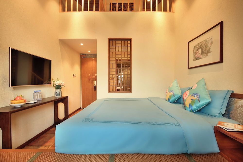 Family Triple Room, Multiple Beds, Non Smoking, Courtyard View photo 2
