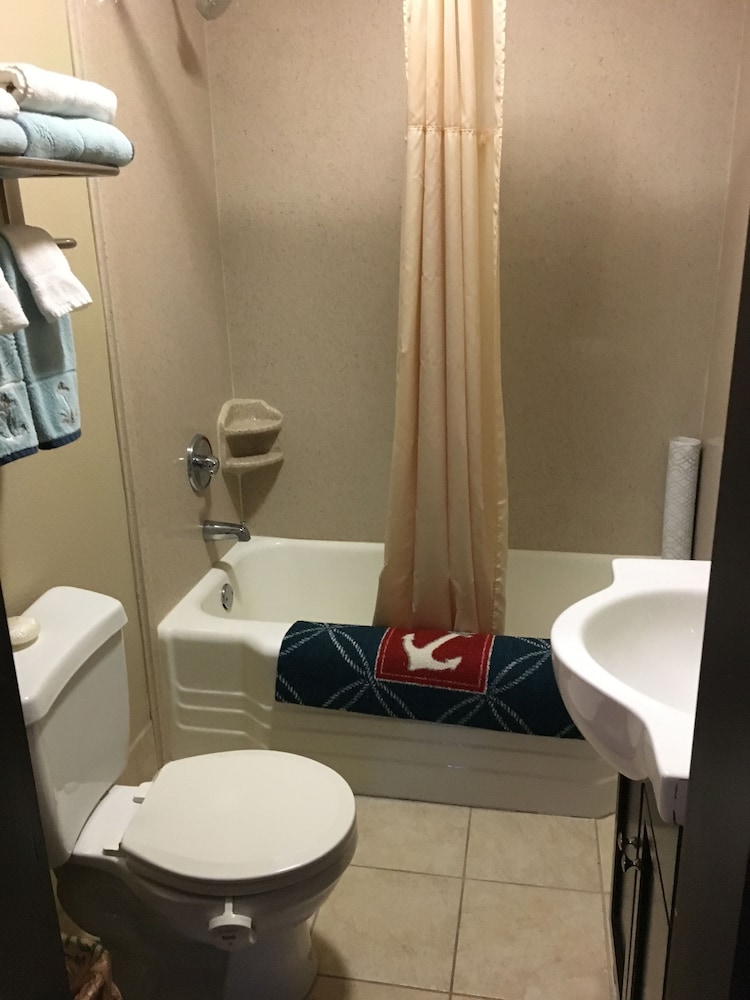 Suite, 1 King Bed photo 2