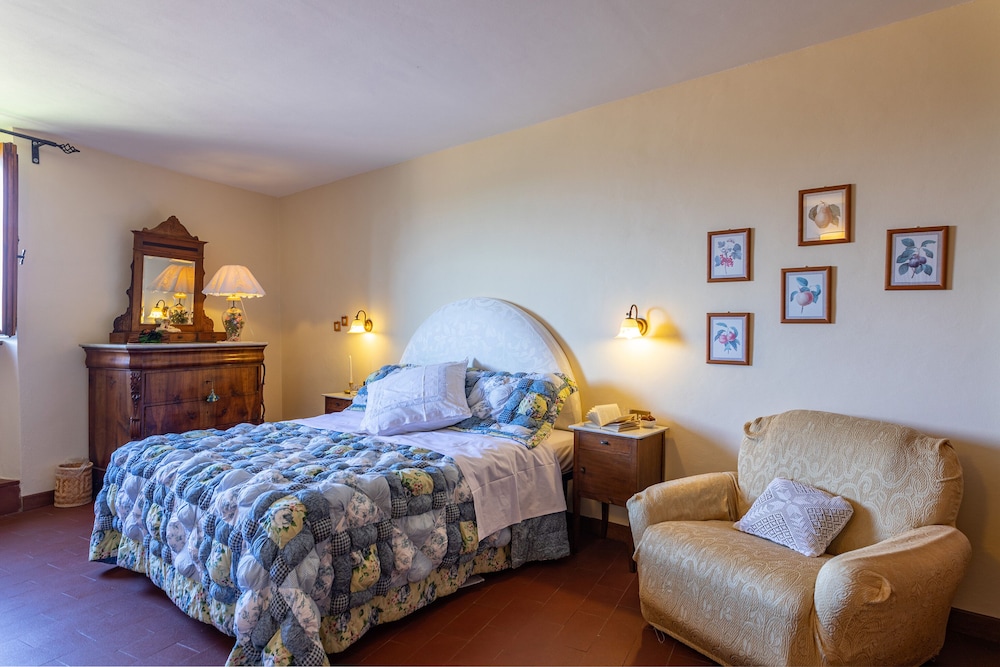 Villa photo 3