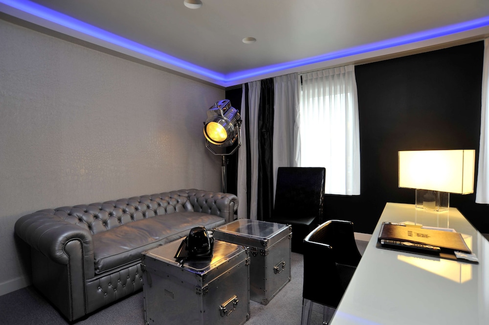 Superior Suite, Multiple Beds (Theme) - Photo 3