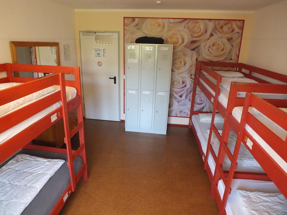 Shared Dormitory, Women only photo 2