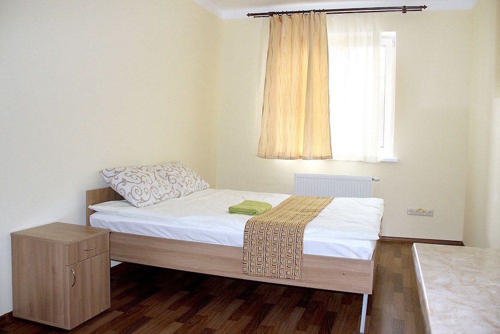 Economy Double Room photo 1