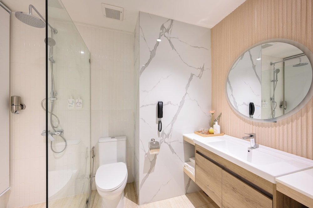 Deluxe Double Room, 1 King Bed, Balcony