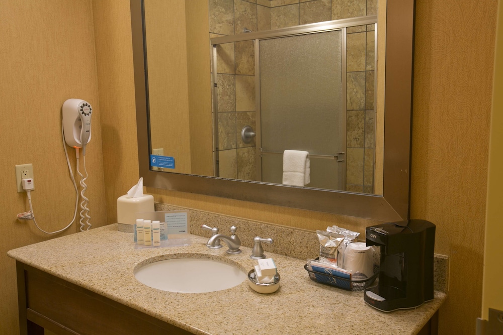 Room, 1 King Bed, Accessible (Hearing) - Photo 3
