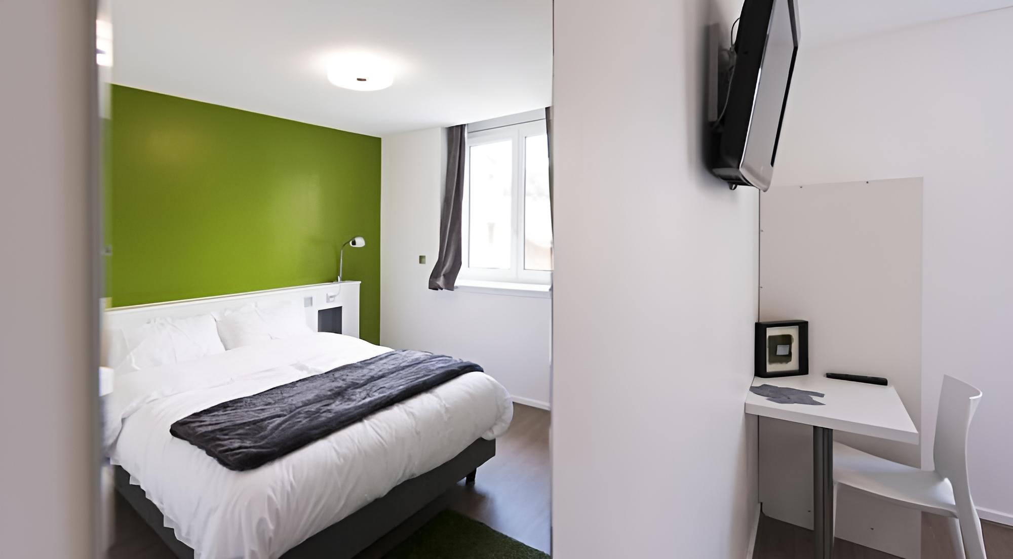 Standard Double or Twin Room photo 2