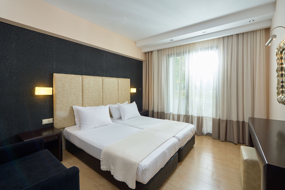 Double or Twin Room, 1 Double or 2 Twin Beds photo 1