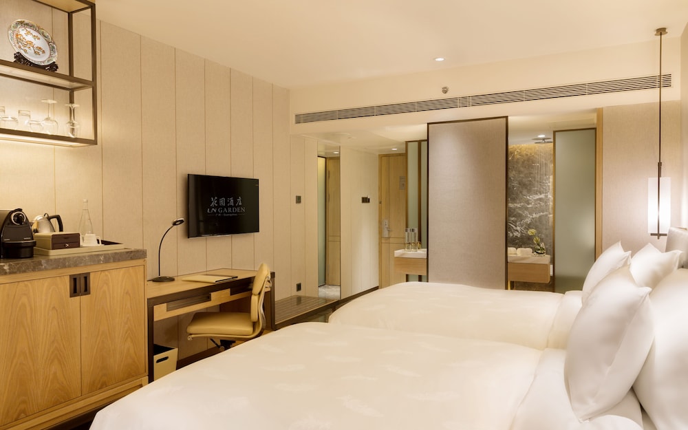 Premier Non-Smoking Twin Bed Room - Photo 1
