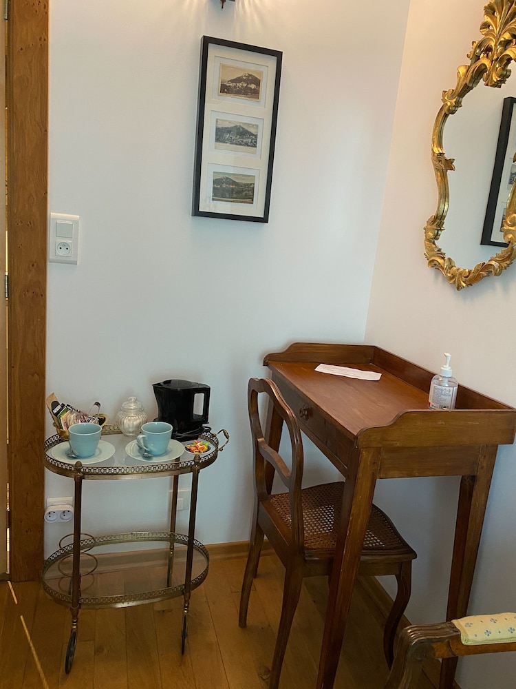 Double Room, Ensuite (Jeanne de Ferrette) photo 2