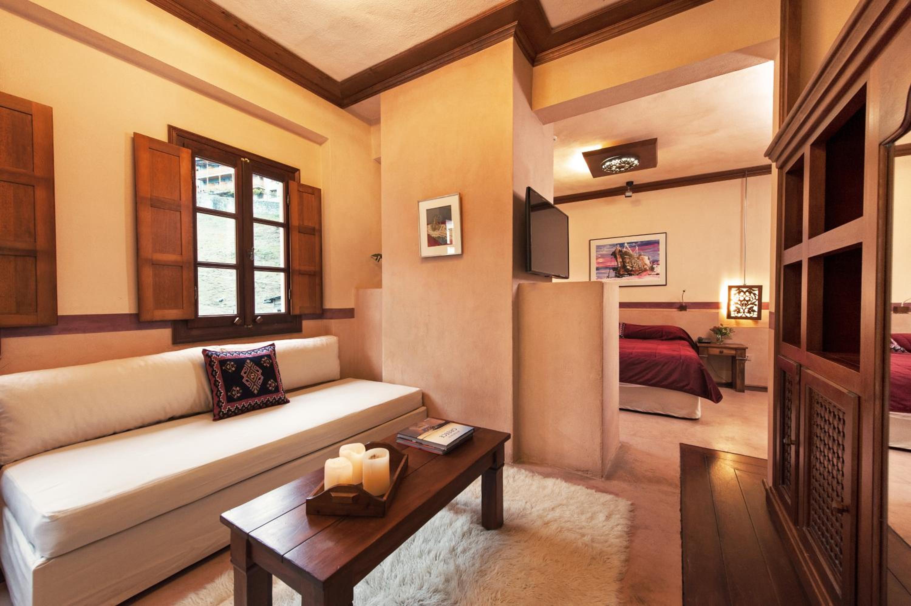 Suite with Fireplace photo 2