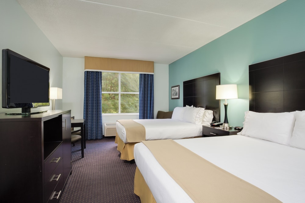 Standard Room, 2 Queen Beds (LEISURE) - Photo 1