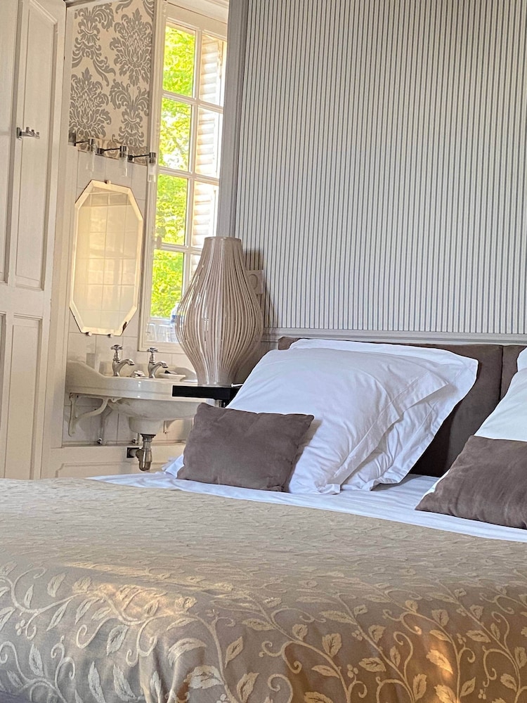 Superior Double Room, Private Bathroom, Park View (Chambre Coppélia) photo 2
