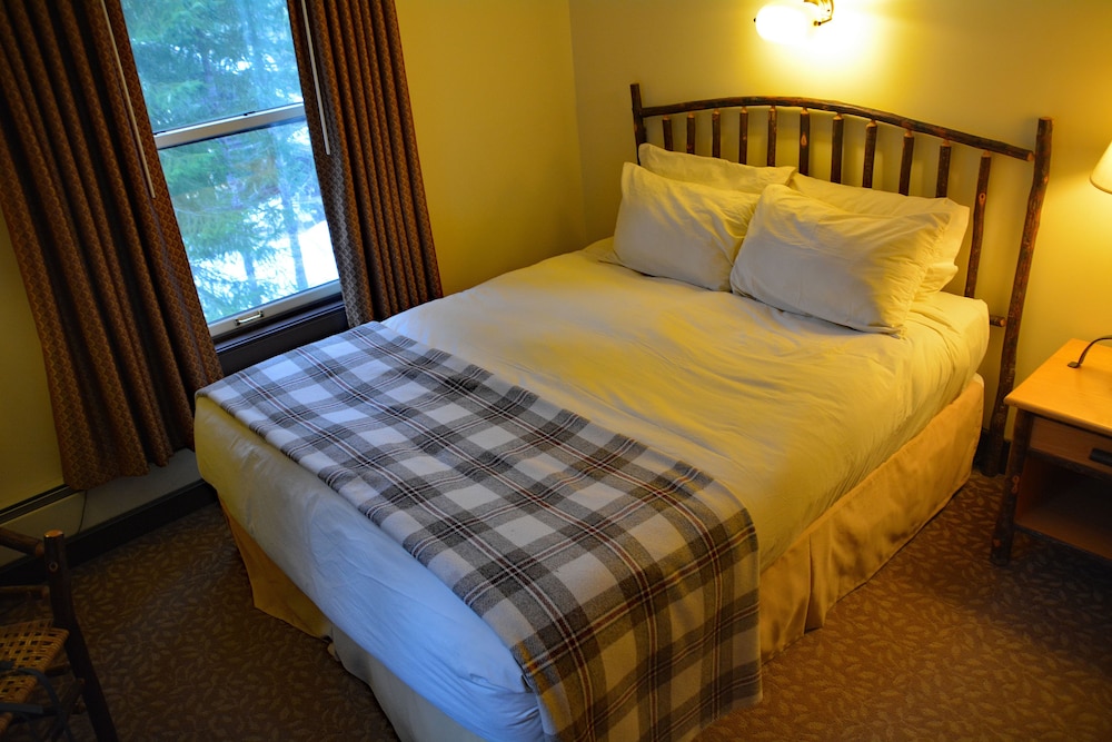 Room, 1 Queen Bed, Private Bathroom photo 1