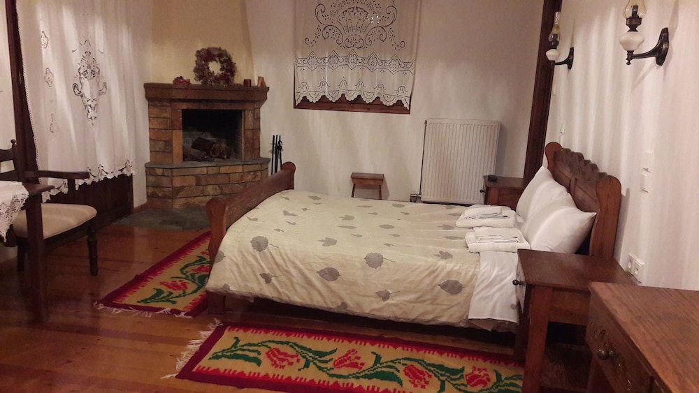 Grand Studio, Mountain View (3 Adults) photo 3