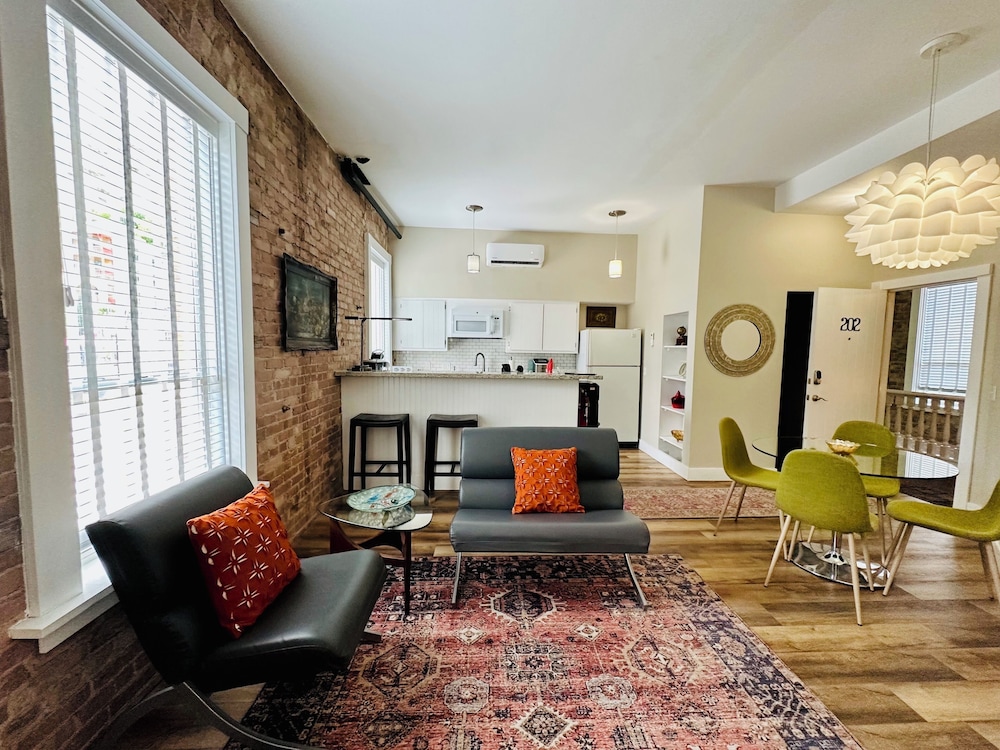 Signature Condo