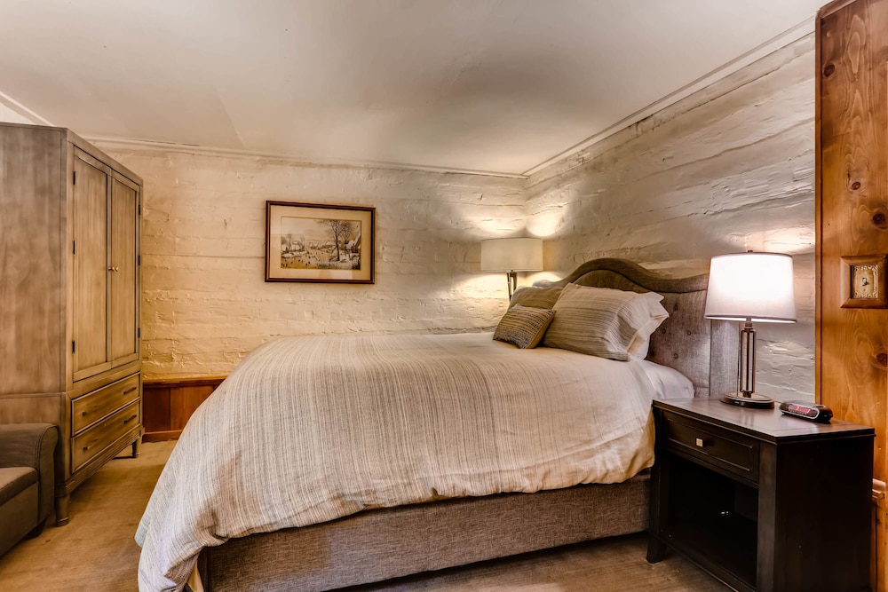 Suite (Ski Tip B&B - Petite) photo 3