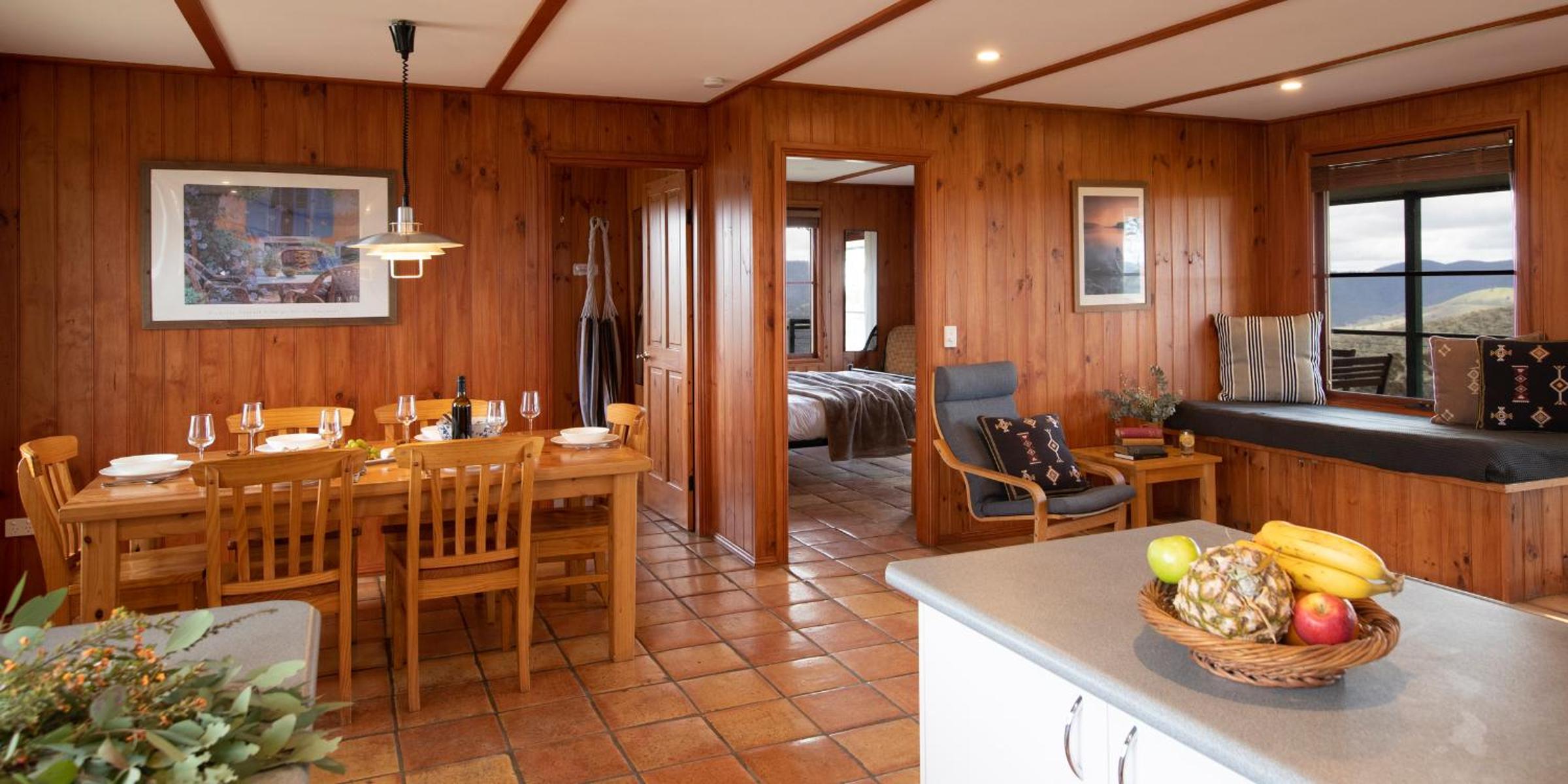 Three-Bedroom Cottage with Mountain View (8 Adults) photo 1