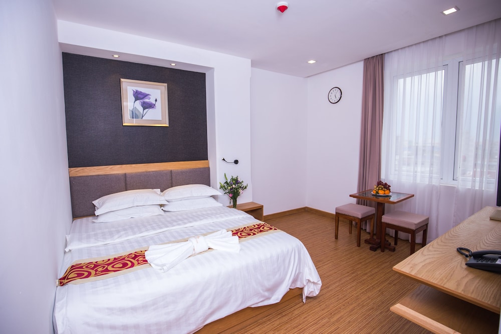 Superior Double Room, City View photo 3