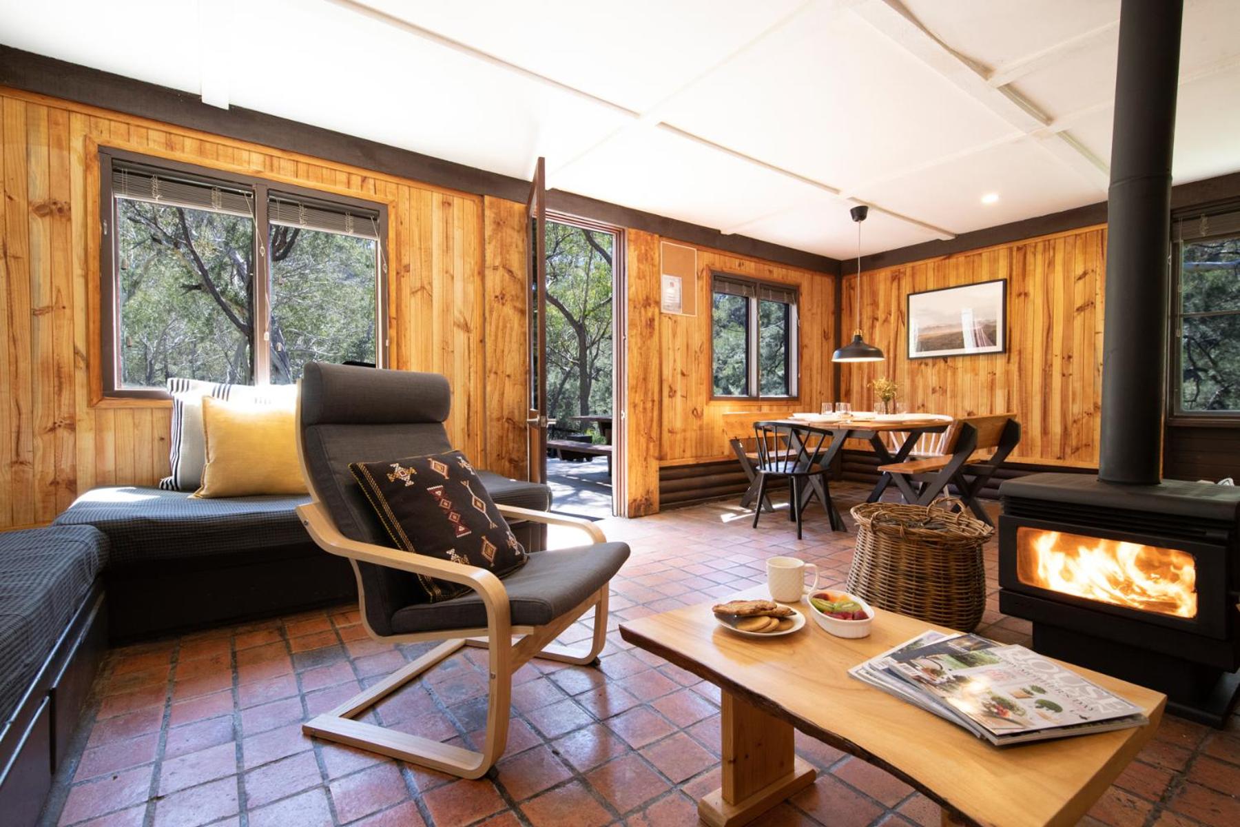 Riverside Log Cabin - Sleeps up to 6 photo 2