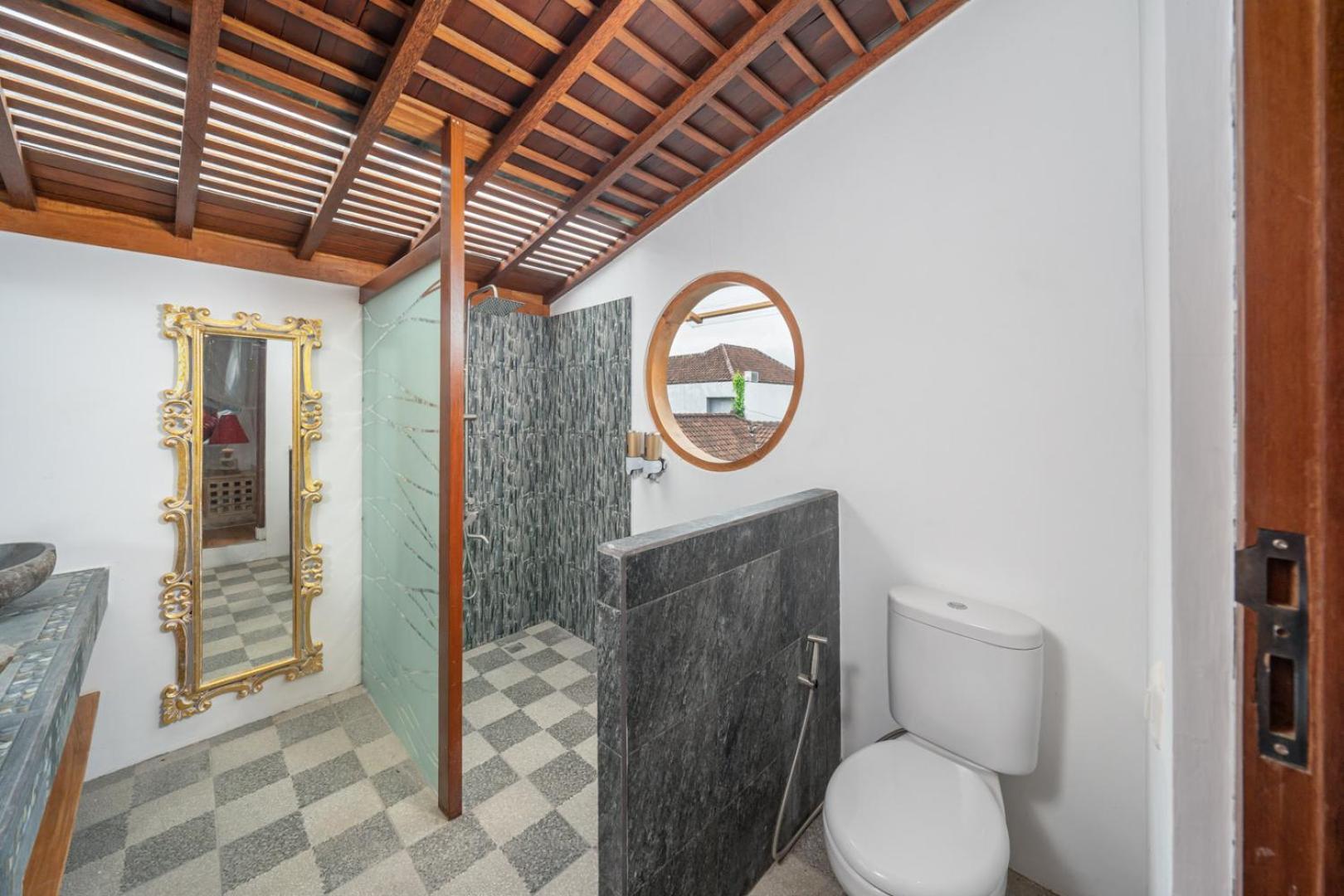 Two-Bedroom Villa - Photo 8