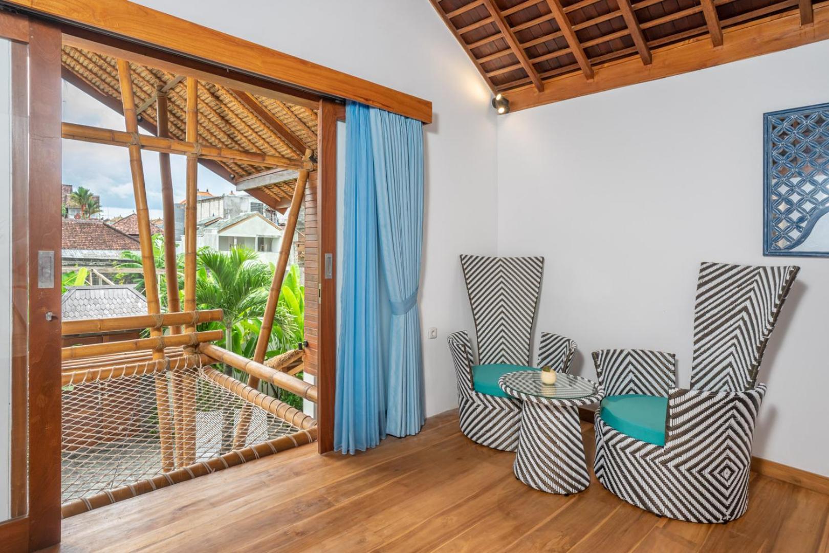 Two-Bedroom Villa - Photo 11