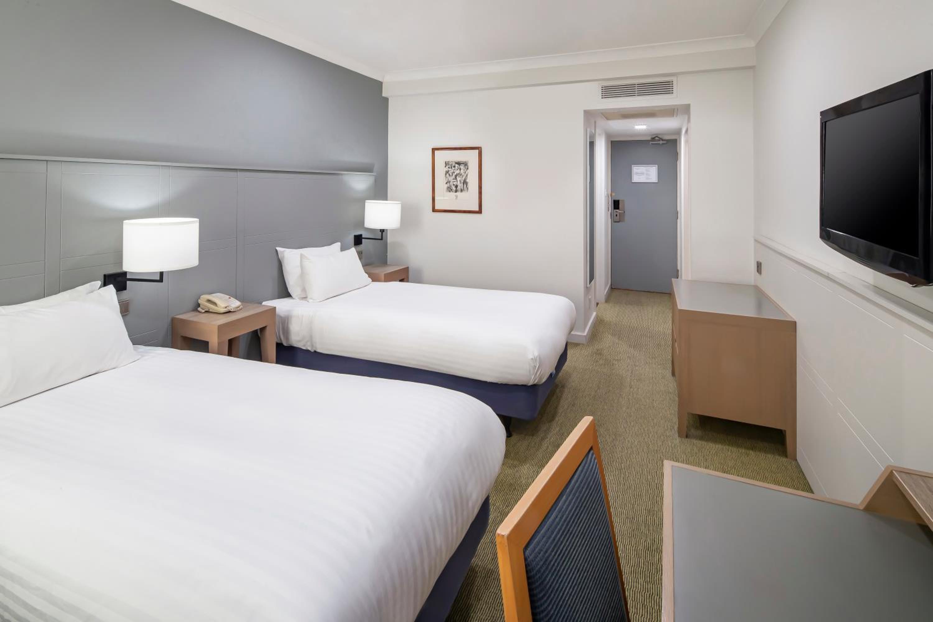 Twin Room with Marina View - Photo 7