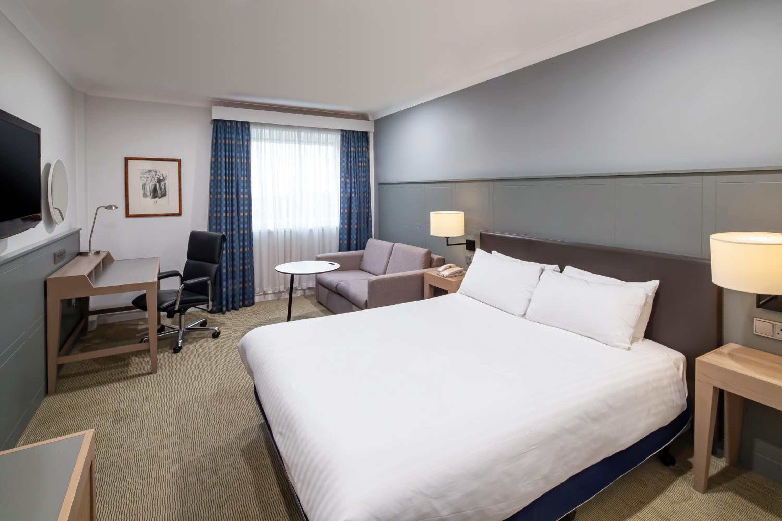 Double Room with Marina View - Photo 4