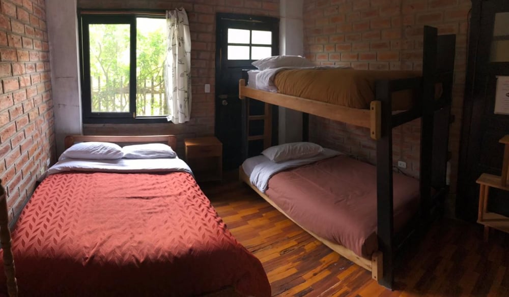 Habitación Con Cama Doble Y Individual Con Baño Privado photo 2