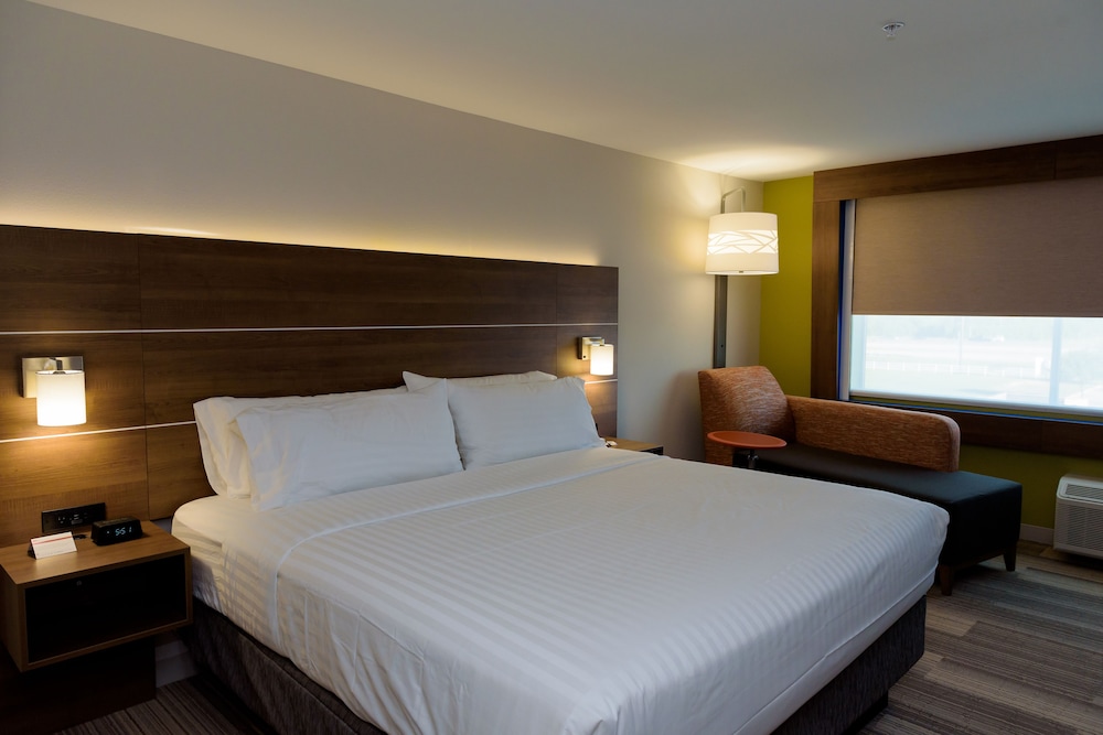 Standard Room, 1 King Bed, Accessible (Mobility, Transfer Shower)