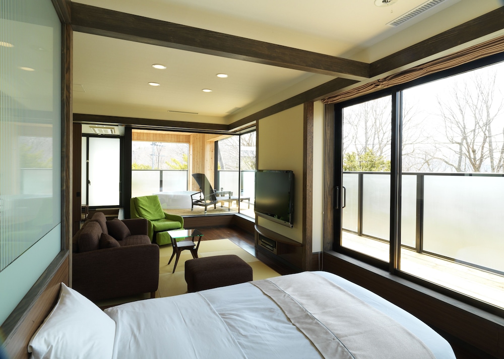 Junior suite with private open-air bath (NOT ONSEN) - Photo 2