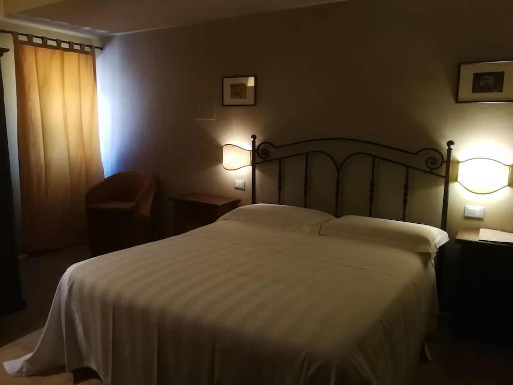 Basic Double Room photo 1