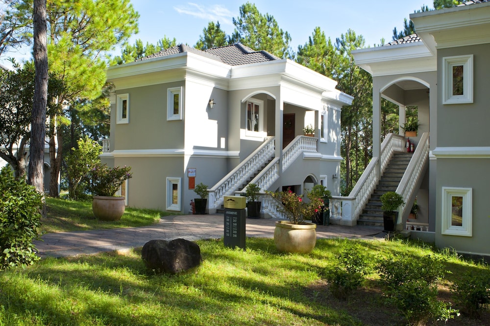 Luxury  Garden View Villa photo 3
