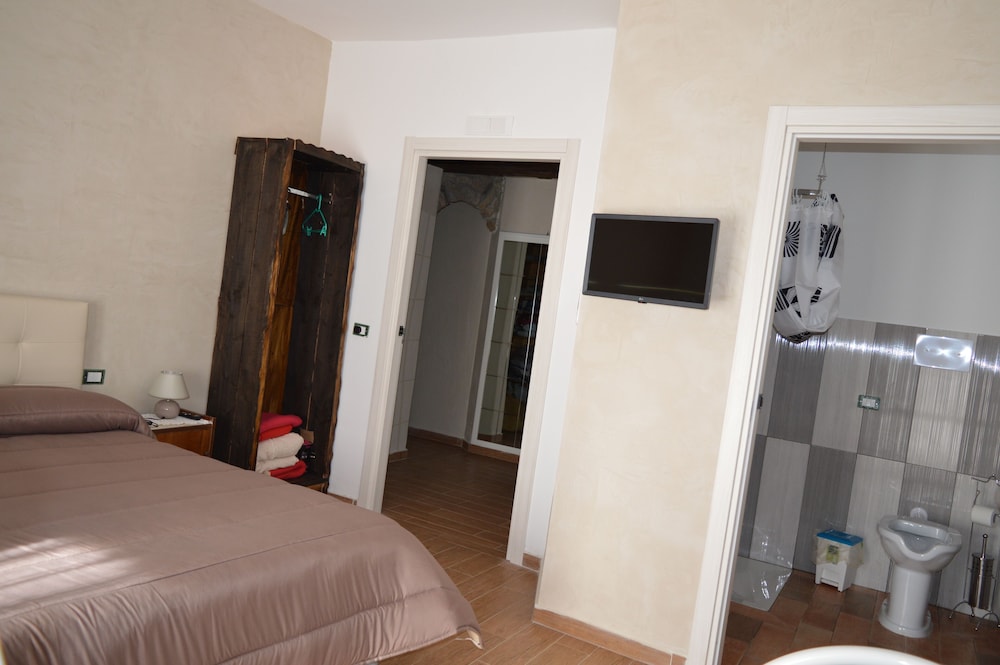Triple Room, Accessible