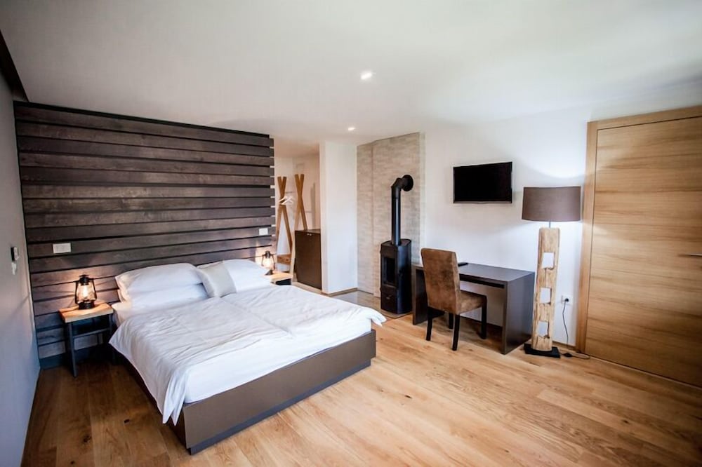 Comfort Double Room, 1 King Bed with Sofa bed, Fireplace photo 1