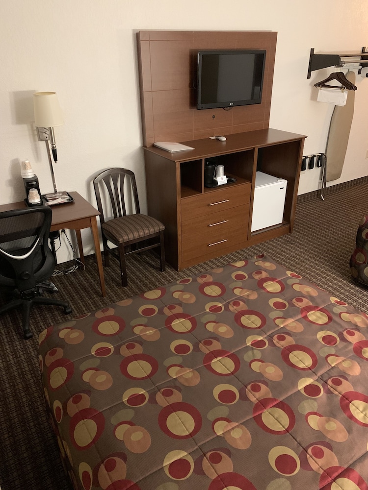 Standard Double Room, 2 Queen Beds photo 2