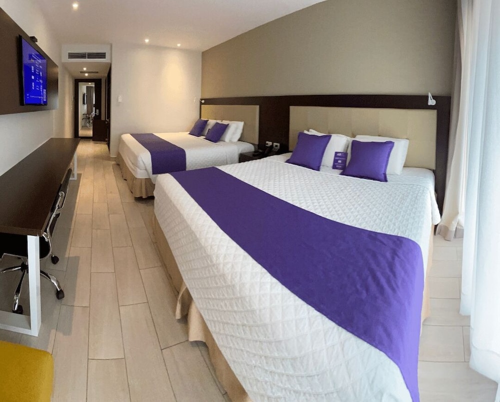 Standard Room, 2 Double Beds, Balcony photo 2