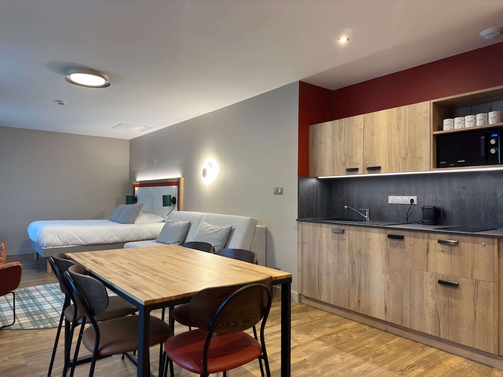 Family Apartment, 1 Queen Bed, Non Smoking, Kitchenette (with Single Sofabed;with Sofabed) - Photo 5