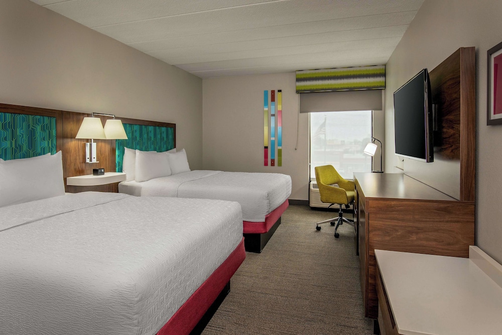 Room, 2 Queen Beds, Accessible, Non Smoking - Photo 8