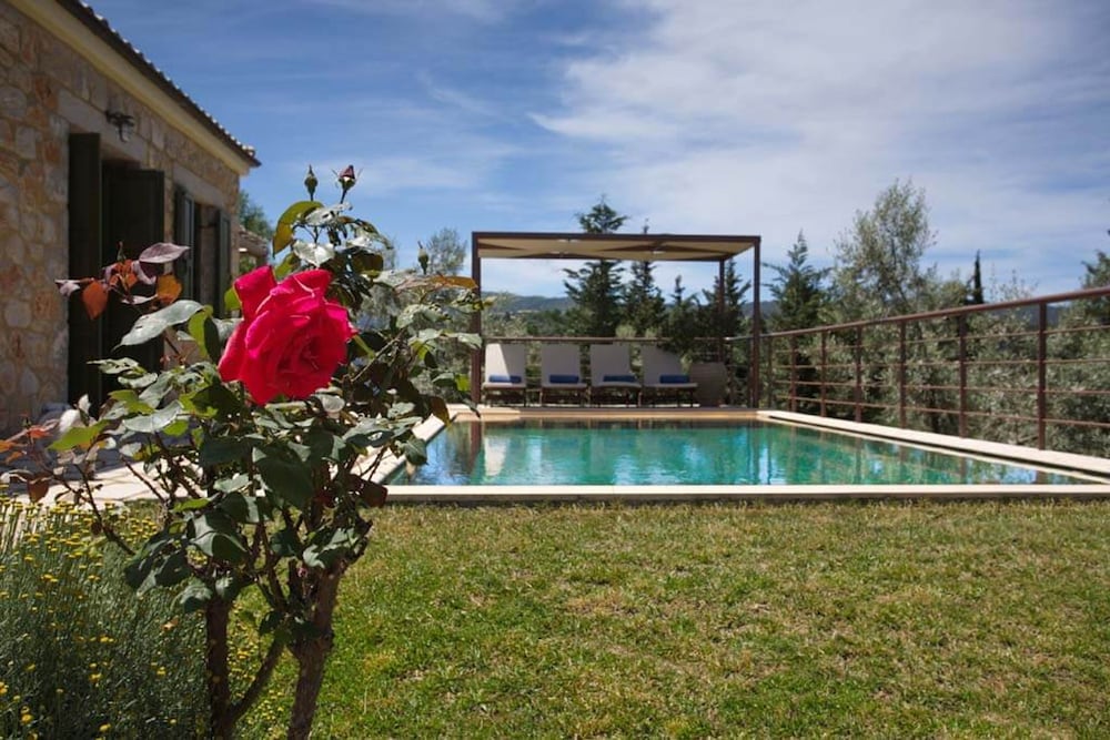 Villa, Smoking