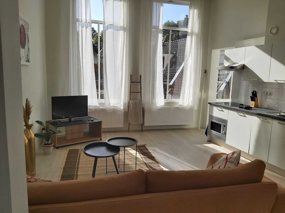 Deluxe Apartment, 1 Bedroom, Mezzanine photo 1