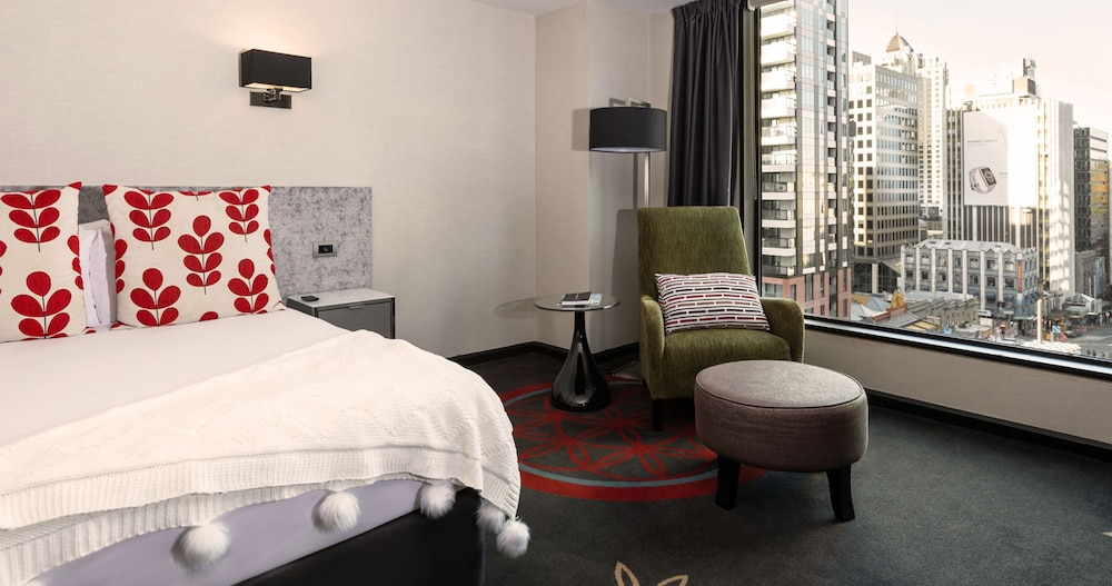 Premium Family Suite (incl Sky Tower Family Pass) - Photo 3