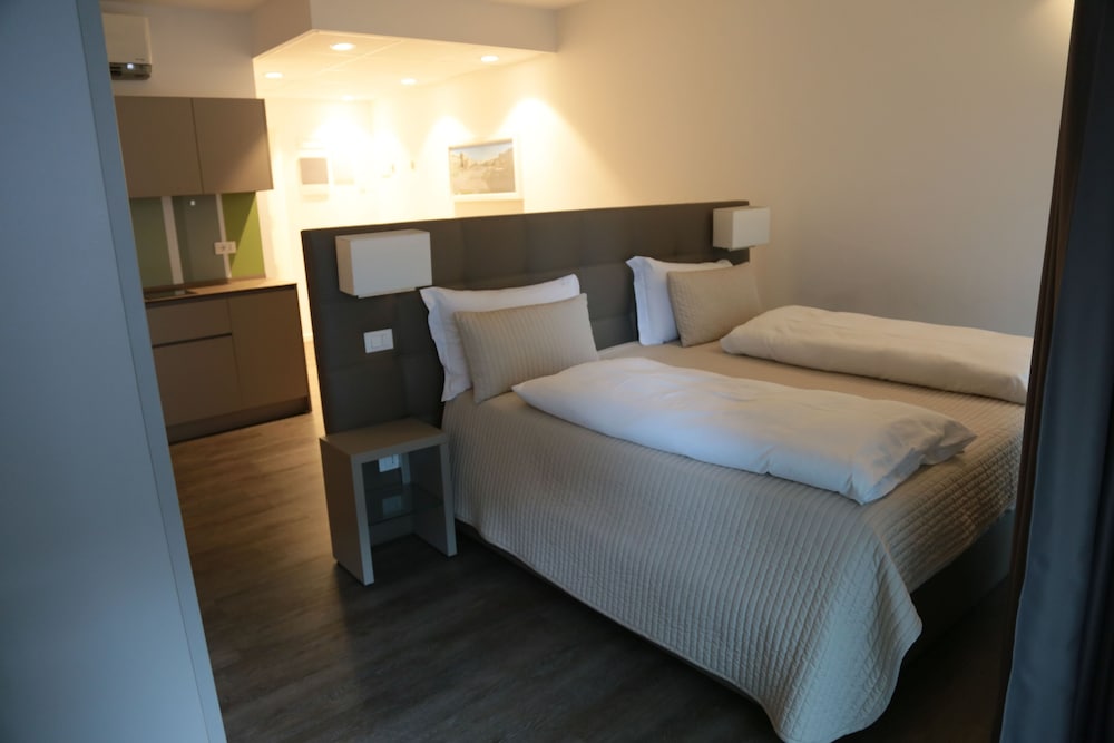 Deluxe Studio, Kitchenette