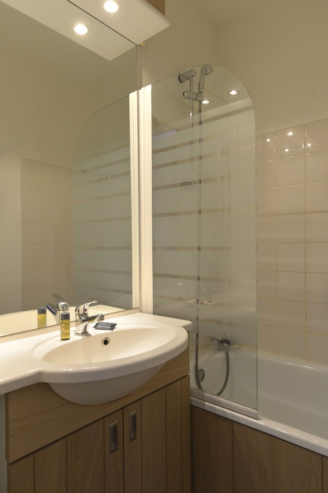 Standard Quadruple Room, 2 Bedrooms photo 2