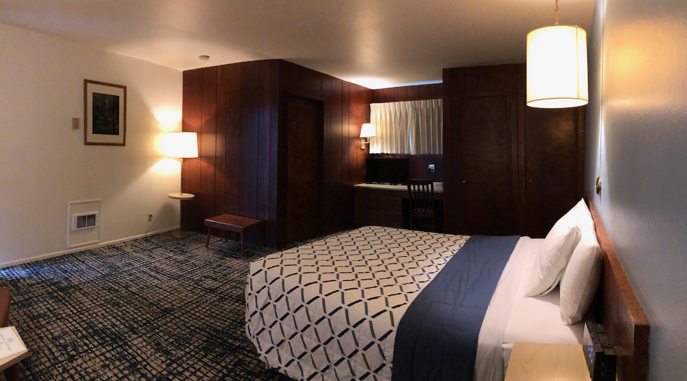 1 Queen Bed, Non Smoking - Photo 8