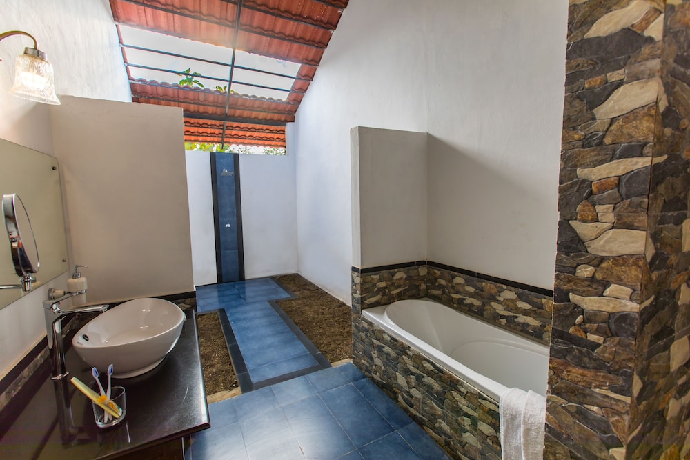 Standard Suite, Non Smoking, Resort View photo 1
