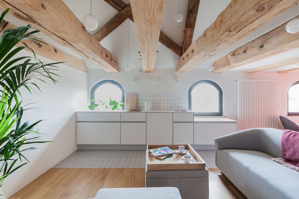 Exclusive Apartment, River View (2)